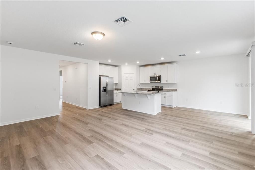 For Sale: $341,110 (3 beds, 2 baths, 1491 Square Feet)