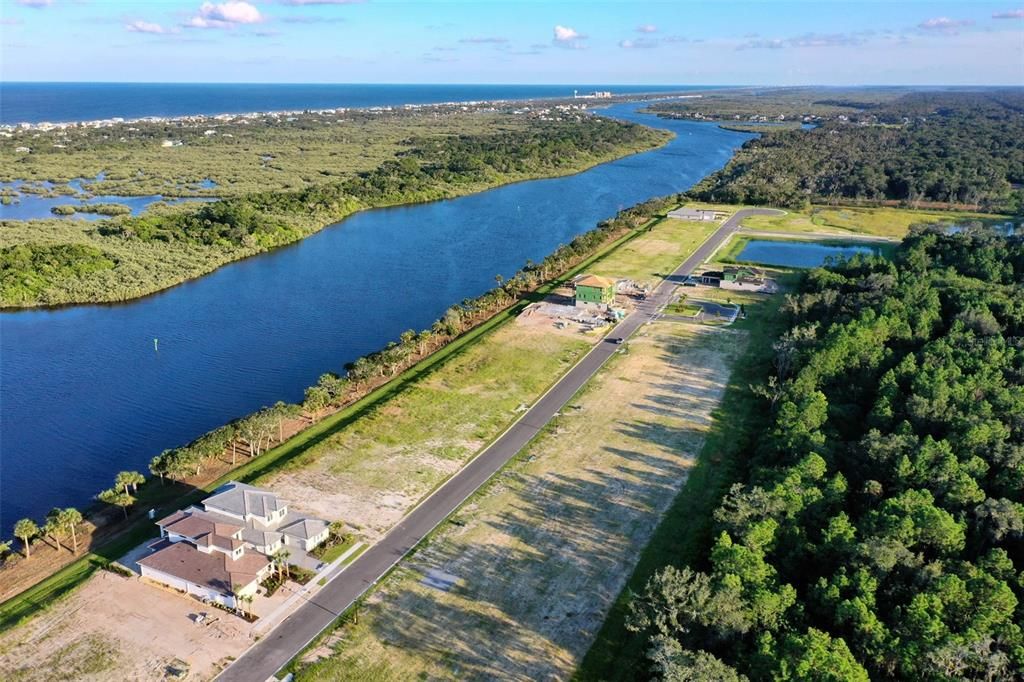 На продажу: $229,900 (0.18 acres)