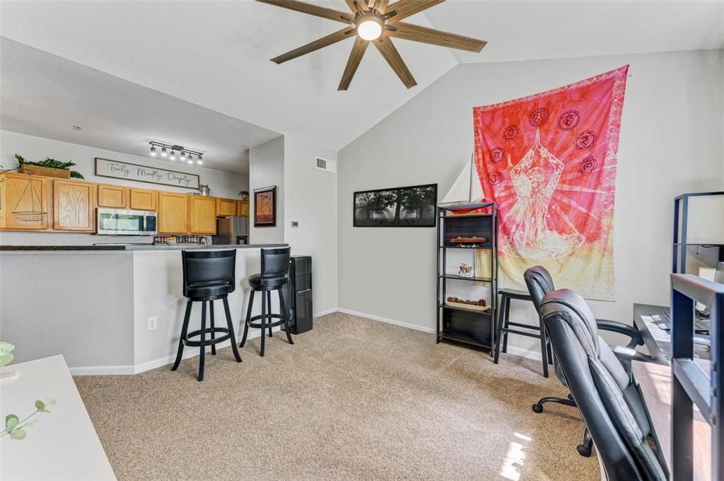 For Sale: $192,000 (1 beds, 1 baths, 794 Square Feet)