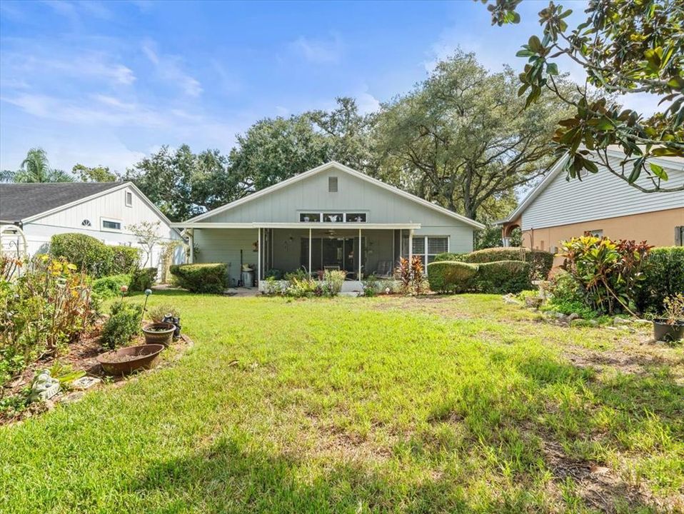 For Sale: $450,000 (3 beds, 2 baths, 1126 Square Feet)