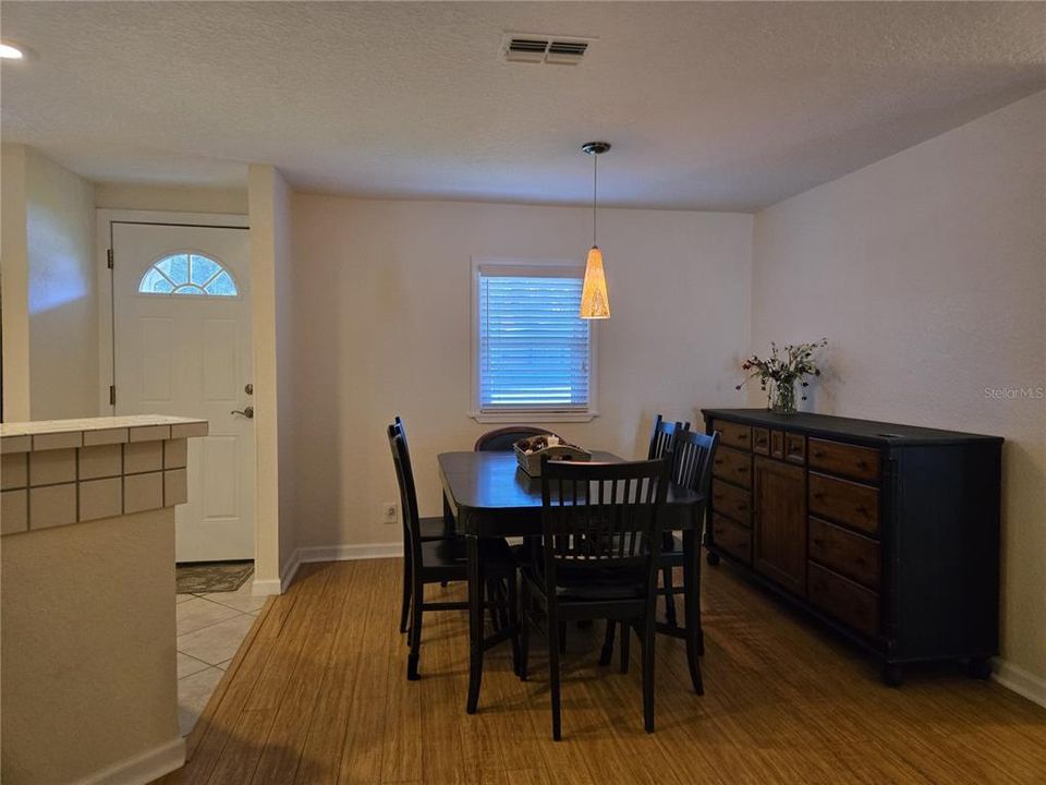 For Sale: $169,900 (2 beds, 2 baths, 1152 Square Feet)