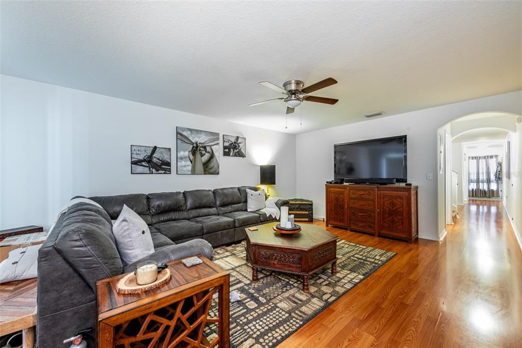 For Sale: $244,999 (2 beds, 2 baths, 1532 Square Feet)