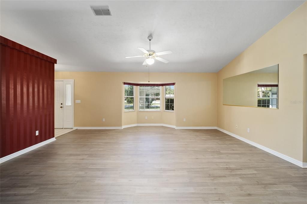 For Sale: $240,000 (3 beds, 2 baths, 1482 Square Feet)