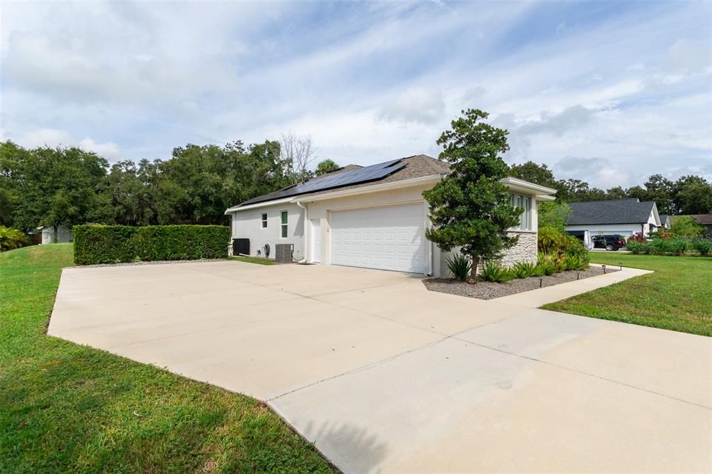 For Sale: $725,000 (3 beds, 2 baths, 2010 Square Feet)