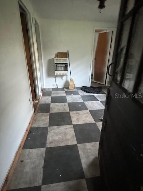 For Sale: $79,000 (3 beds, 1 baths, 610 Square Feet)