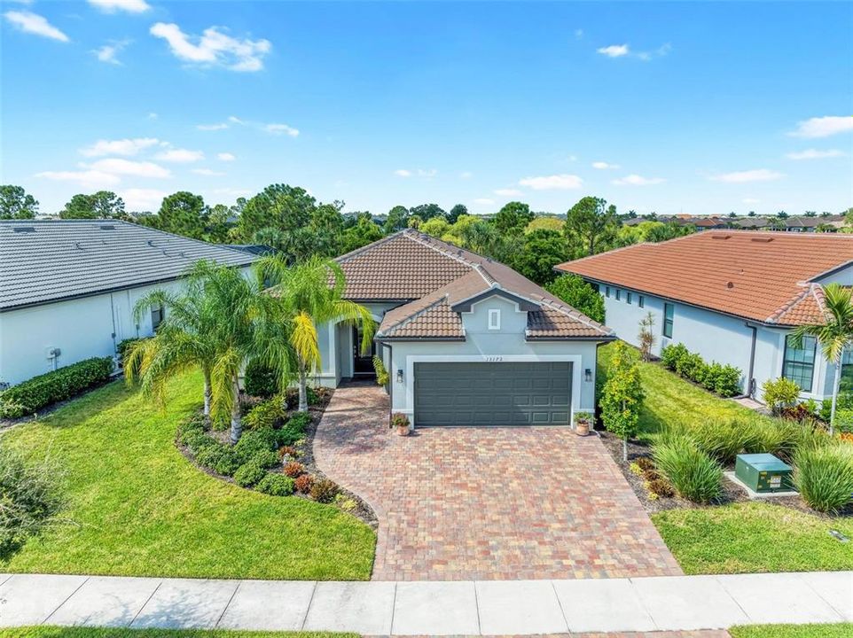 For Sale: $645,000 (3 beds, 2 baths, 2108 Square Feet)