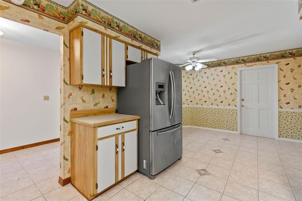 For Sale: $349,900 (2 beds, 2 baths, 1600 Square Feet)