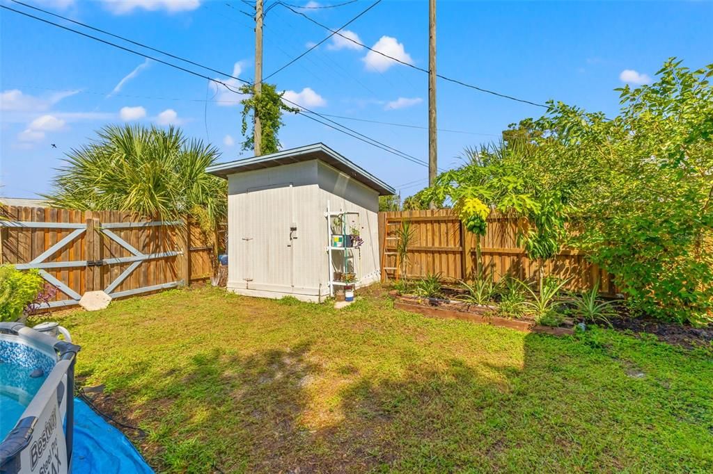 For Sale: $325,000 (3 beds, 2 baths, 1044 Square Feet)