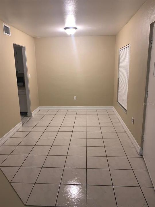 For Rent: $1,280 (1 beds, 1 baths, 650 Square Feet)