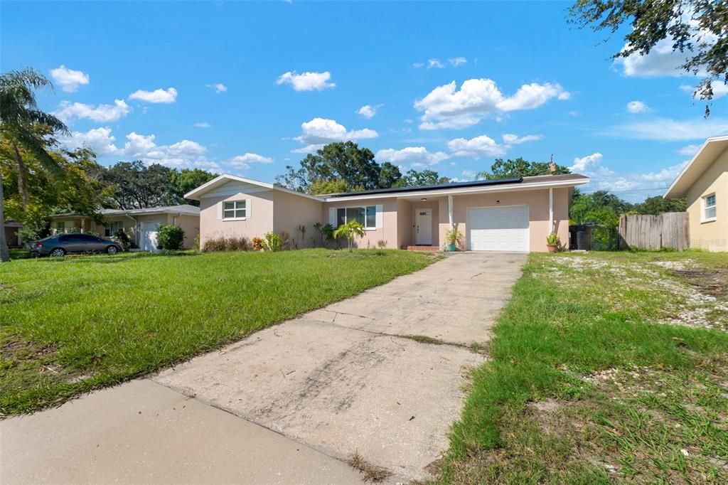 For Sale: $550,000 (3 beds, 2 baths, 1706 Square Feet)