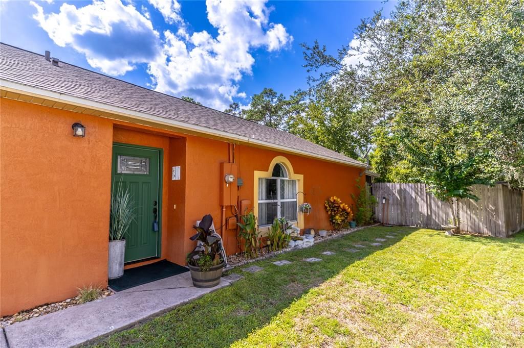 For Sale: $364,900 (3 beds, 2 baths, 1292 Square Feet)