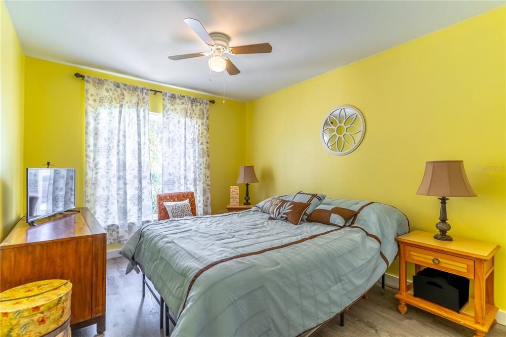 For Sale: $364,900 (3 beds, 2 baths, 1292 Square Feet)