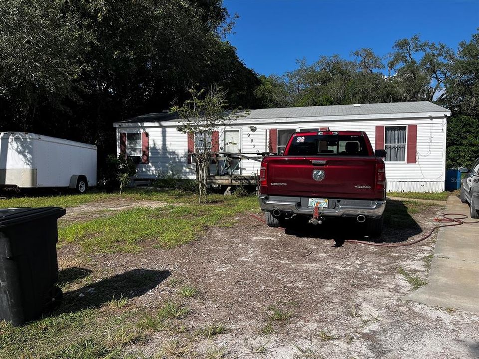 For Sale: $125,000 (2 beds, 3 baths, 1012 Square Feet)