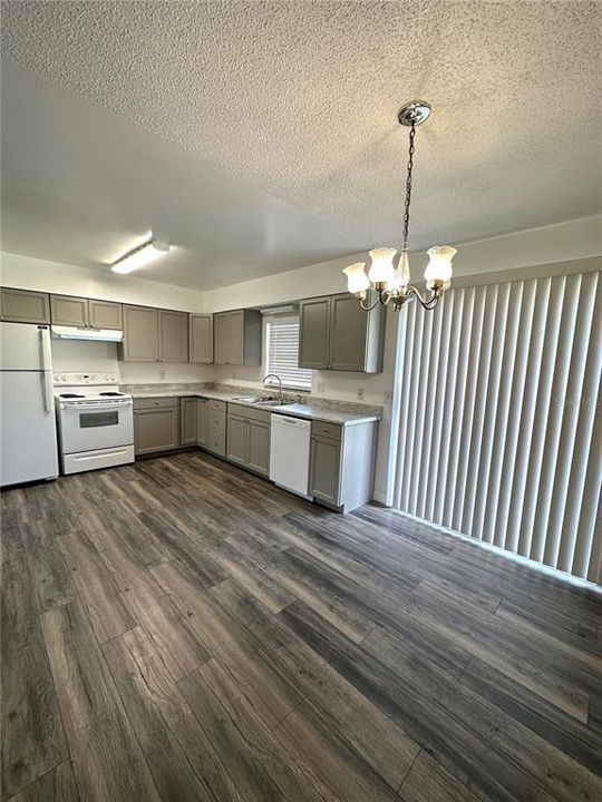 For Rent: $1,795 (2 beds, 2 baths, 1050 Square Feet)