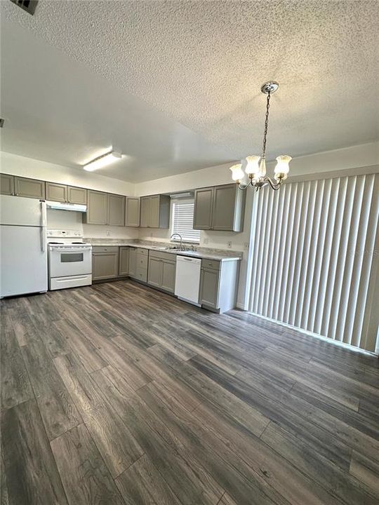 For Rent: $1,795 (2 beds, 2 baths, 1050 Square Feet)