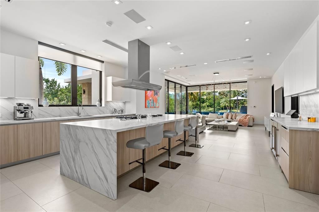 待售: $25,900,000 (7 贝兹, 8 浴室, 13145 平方英尺)