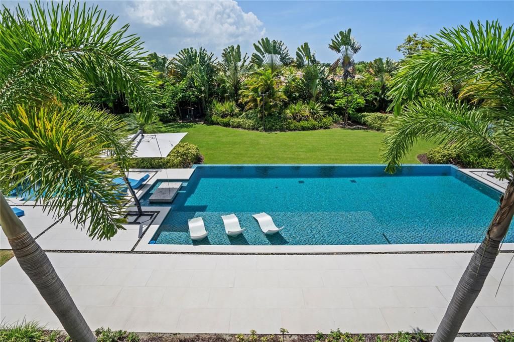 待售: $25,900,000 (7 贝兹, 8 浴室, 13145 平方英尺)