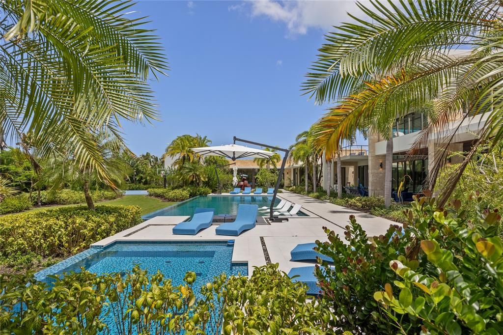 待售: $25,900,000 (7 贝兹, 8 浴室, 13145 平方英尺)