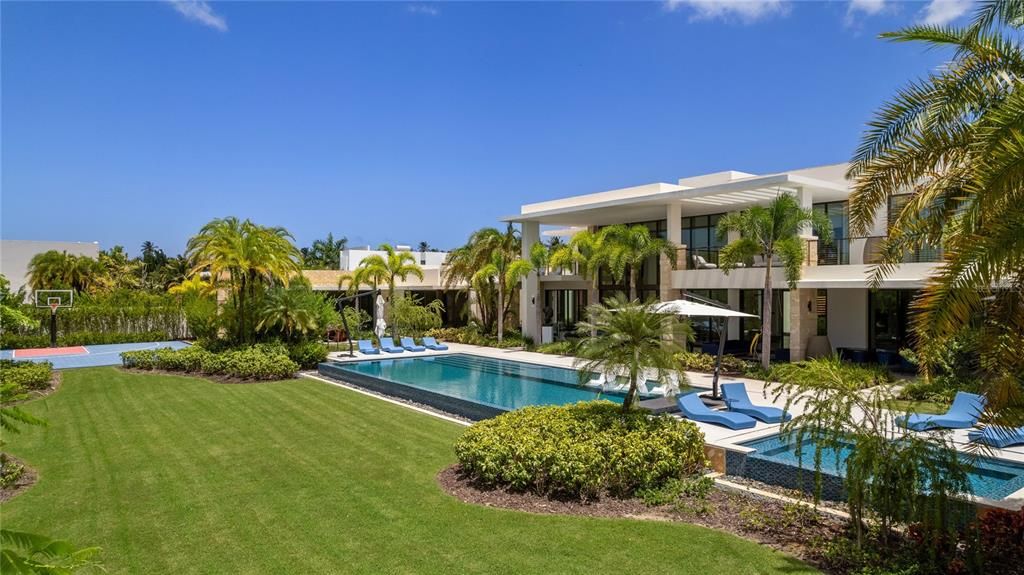 待售: $25,900,000 (7 贝兹, 8 浴室, 13145 平方英尺)