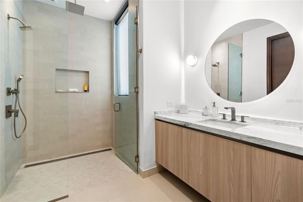 待售: $25,900,000 (7 贝兹, 8 浴室, 13145 平方英尺)