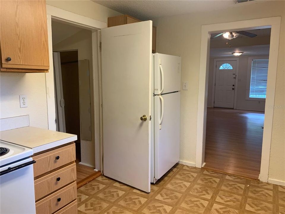 For Rent: $1,295 (1 beds, 1 baths, 665 Square Feet)