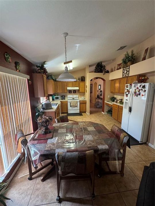 For Sale: $379,900 (4 beds, 2 baths, 1956 Square Feet)