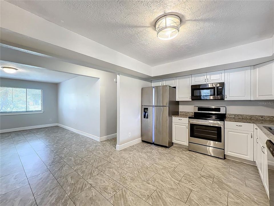 Kitchen/ Dining Room