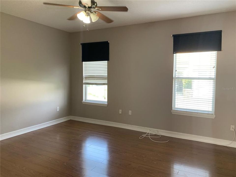 For Rent: $2,195 (3 beds, 2 baths, 1806 Square Feet)