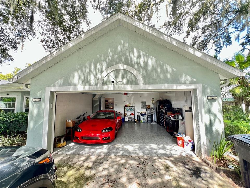 GARAGE