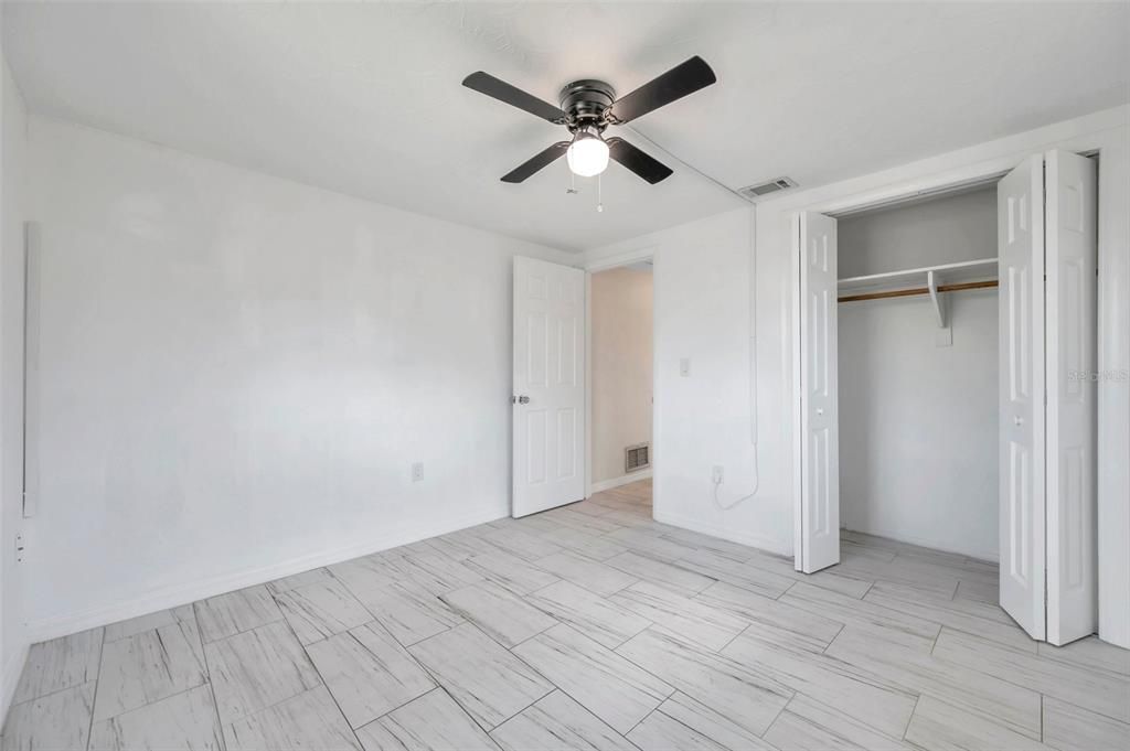 For Sale: $275,000 (3 beds, 2 baths, 1261 Square Feet)