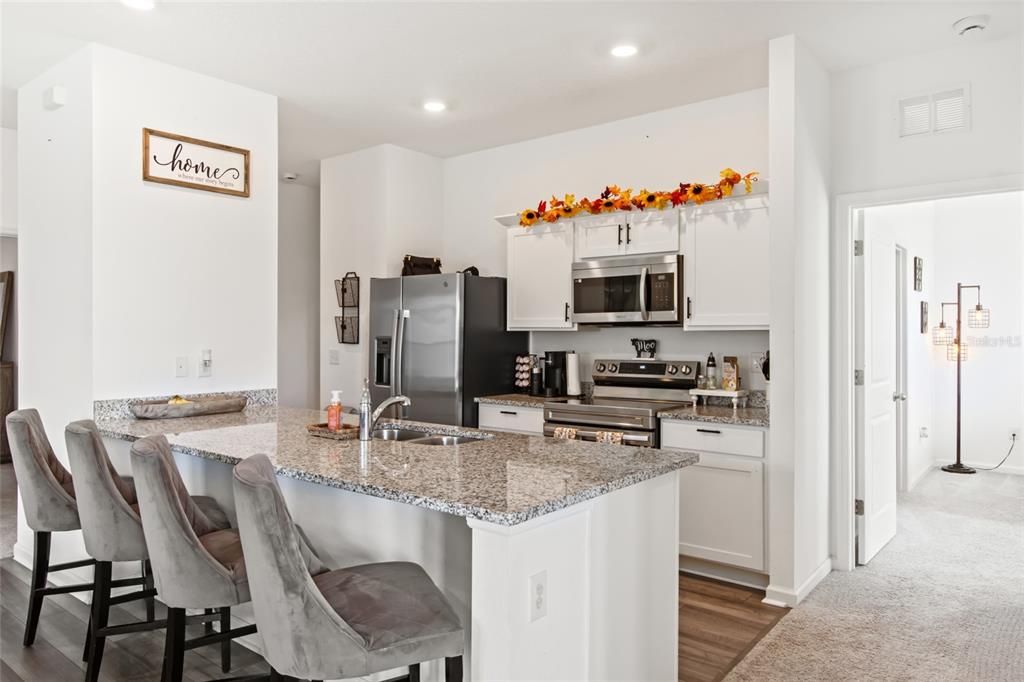 For Sale: $349,900 (3 beds, 2 baths, 1420 Square Feet)