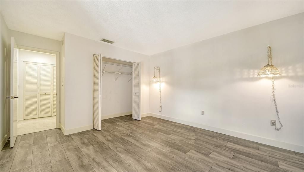 For Sale: $348,900 (2 beds, 2 baths, 1450 Square Feet)