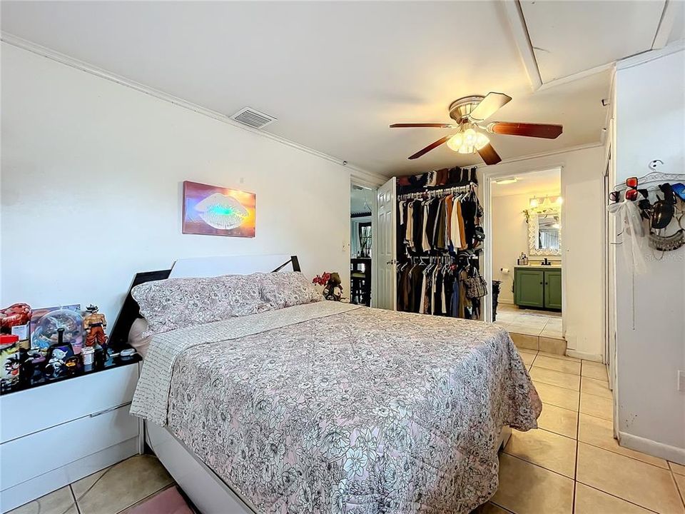 For Sale: $358,000 (3 beds, 2 baths, 1244 Square Feet)