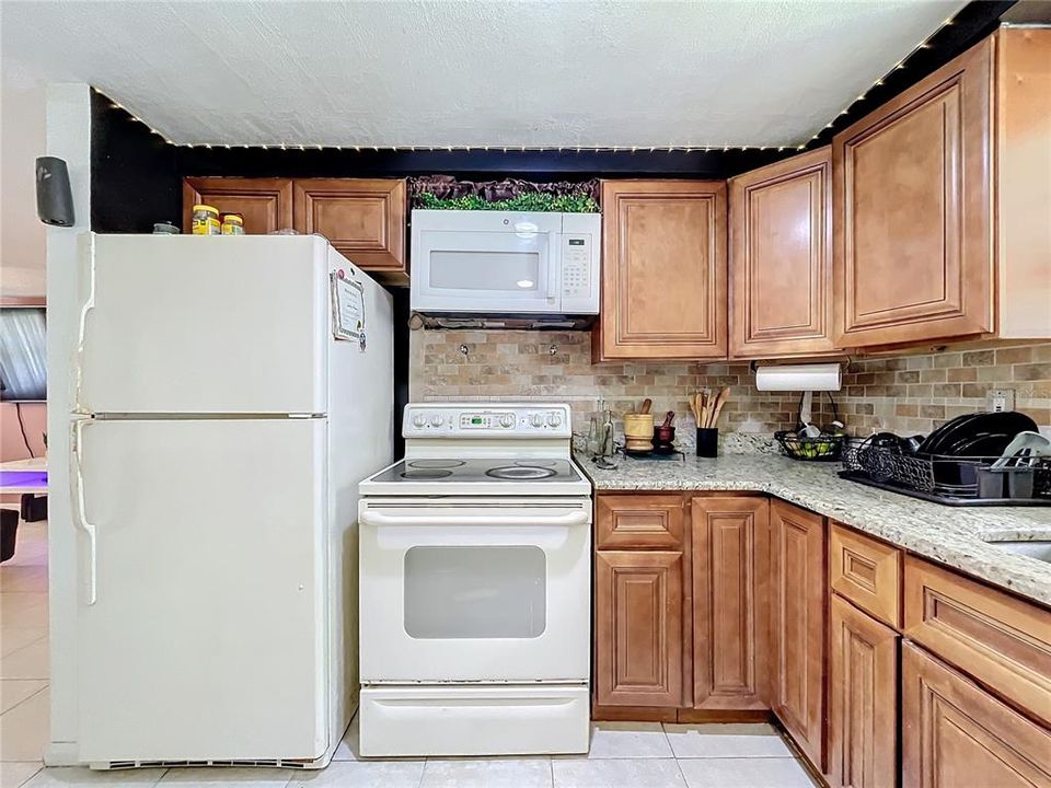 For Sale: $358,000 (3 beds, 2 baths, 1244 Square Feet)