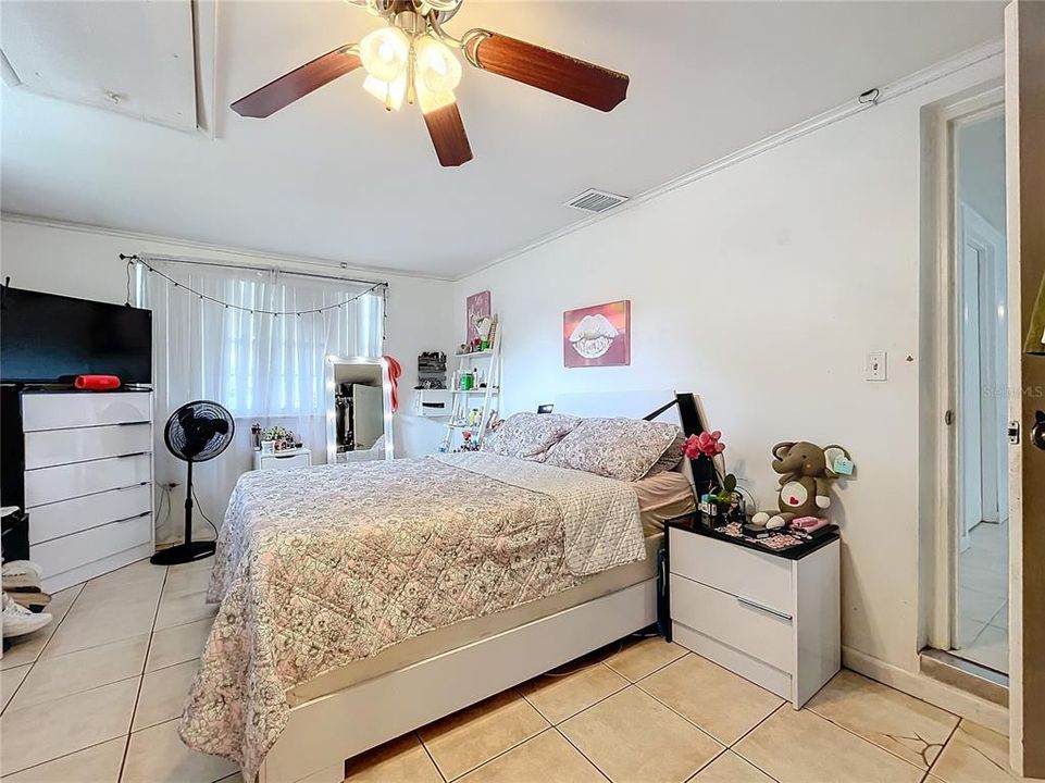 For Sale: $358,000 (3 beds, 2 baths, 1244 Square Feet)