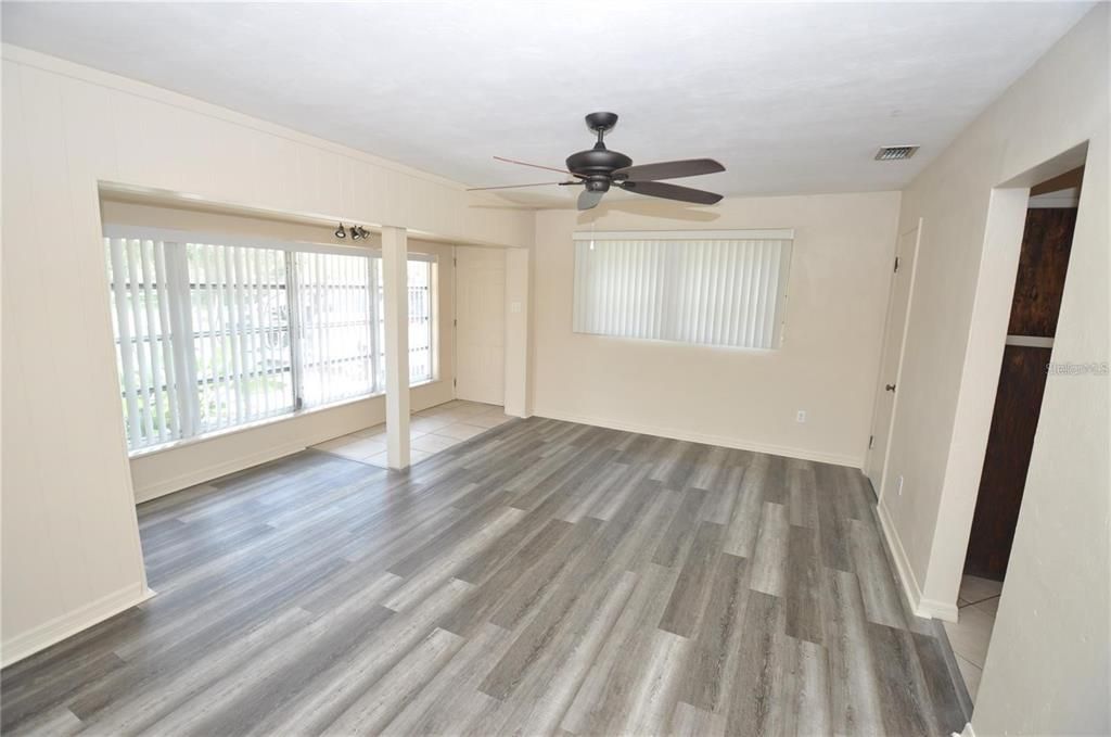 For Rent: $1,595 (3 beds, 1 baths, 861 Square Feet)