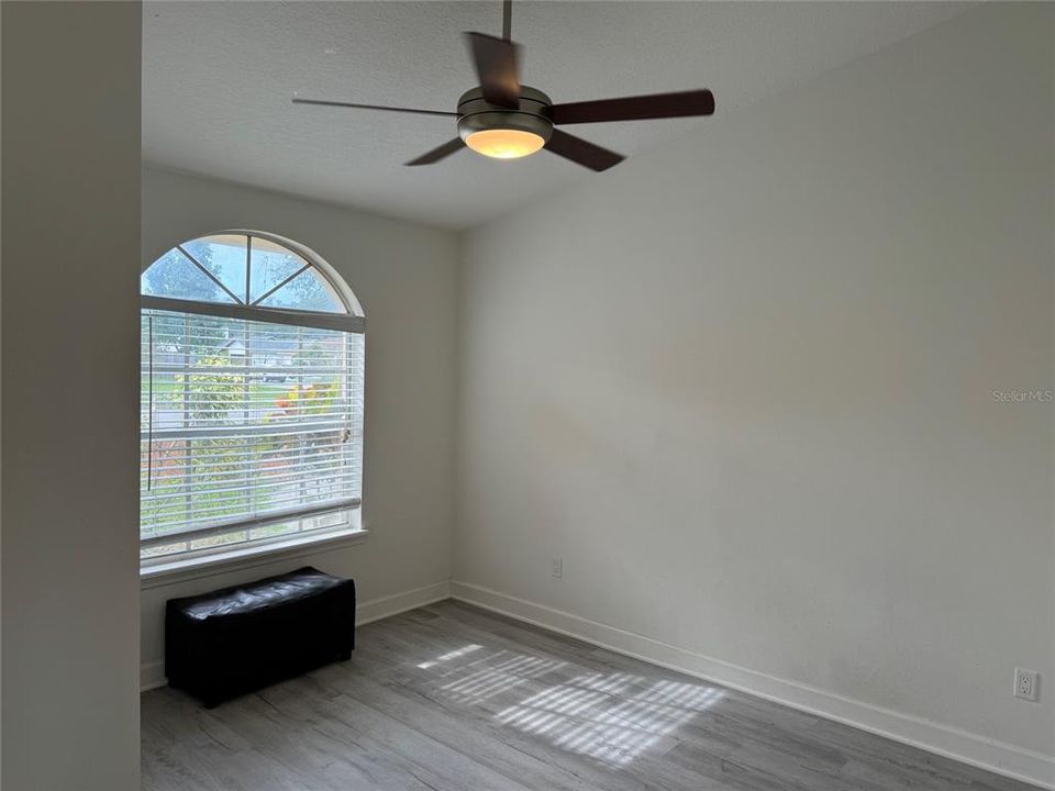 For Rent: $2,717 (4 beds, 2 baths, 1672 Square Feet)