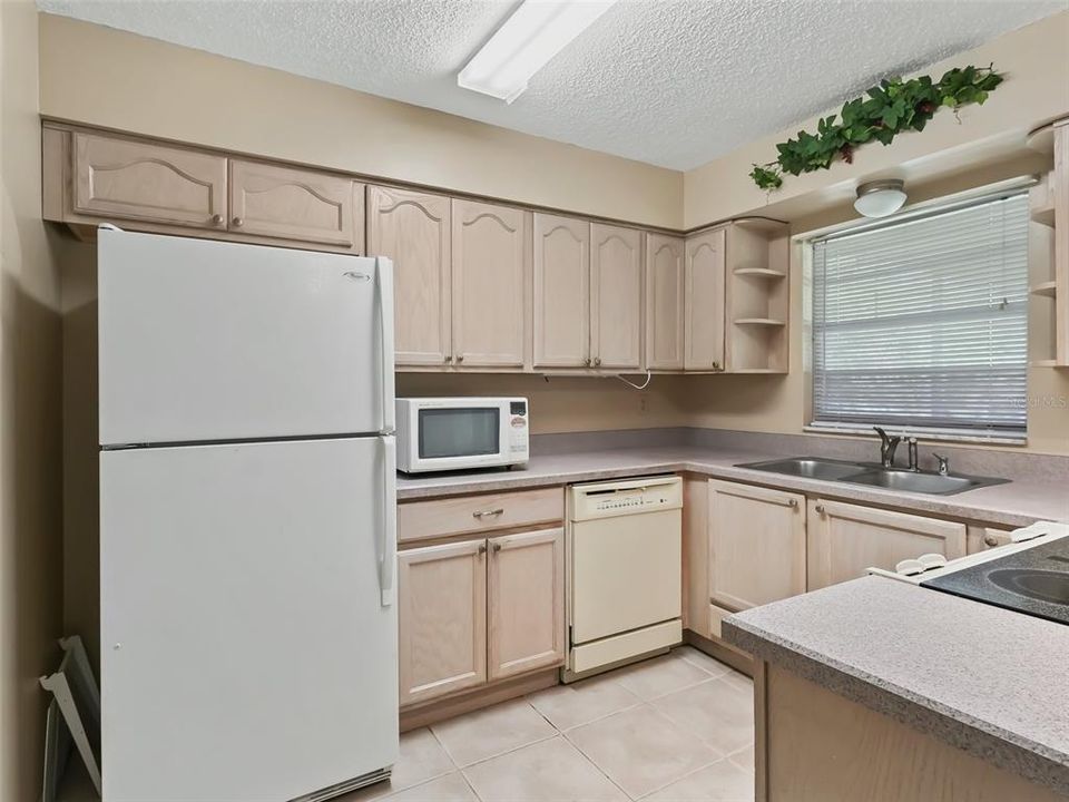 For Sale: $334,900 (3 beds, 2 baths, 1782 Square Feet)