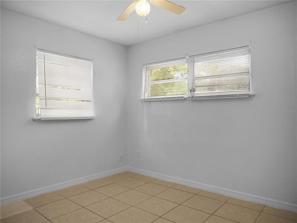 For Sale: $225,000 (3 beds, 1 baths, 1021 Square Feet)