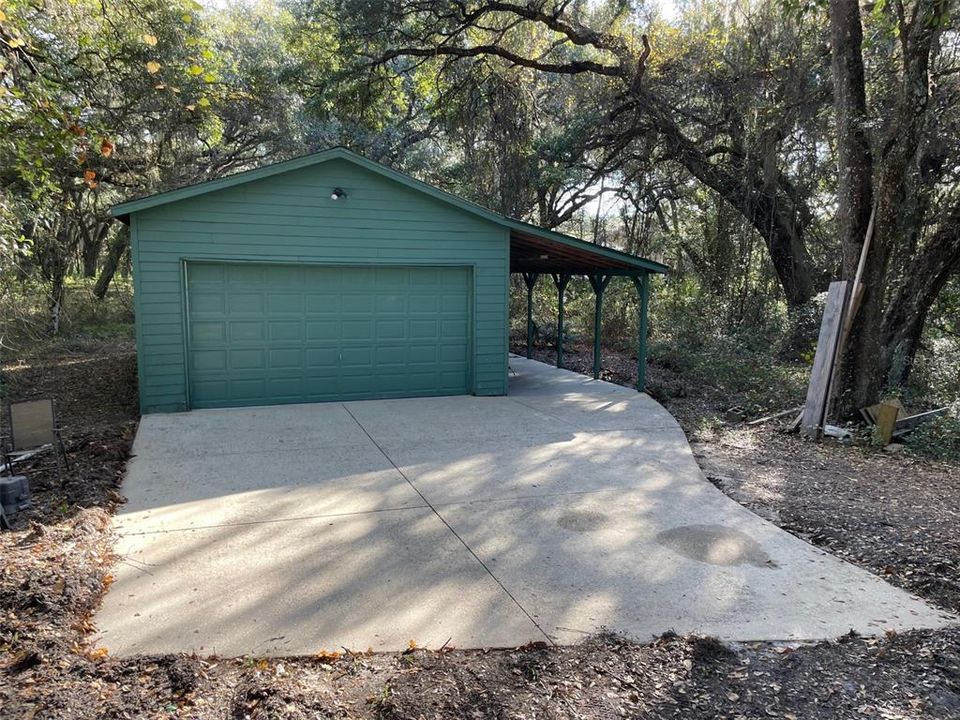 Detached 20'x30' Shop/Garage