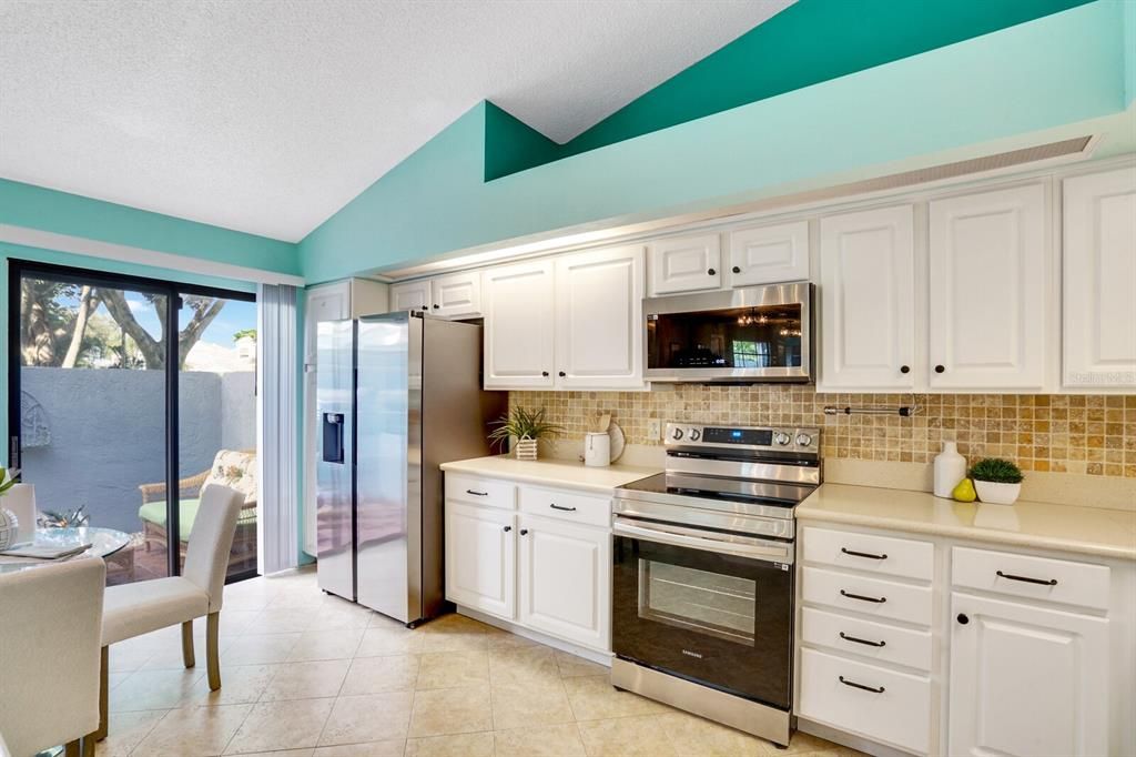 For Sale: $459,500 (3 beds, 2 baths, 1891 Square Feet)