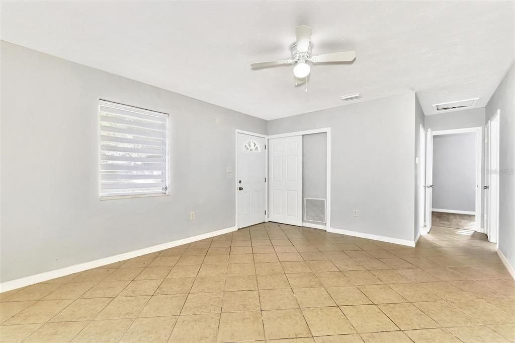 For Sale: $219,900 (3 beds, 2 baths, 950 Square Feet)