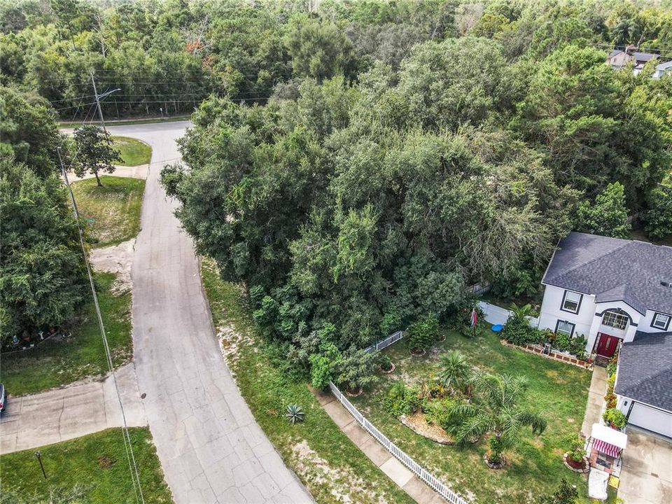 На продажу: $65,000 (0.24 acres)