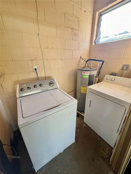 Washer and dryer in garage - convey with property