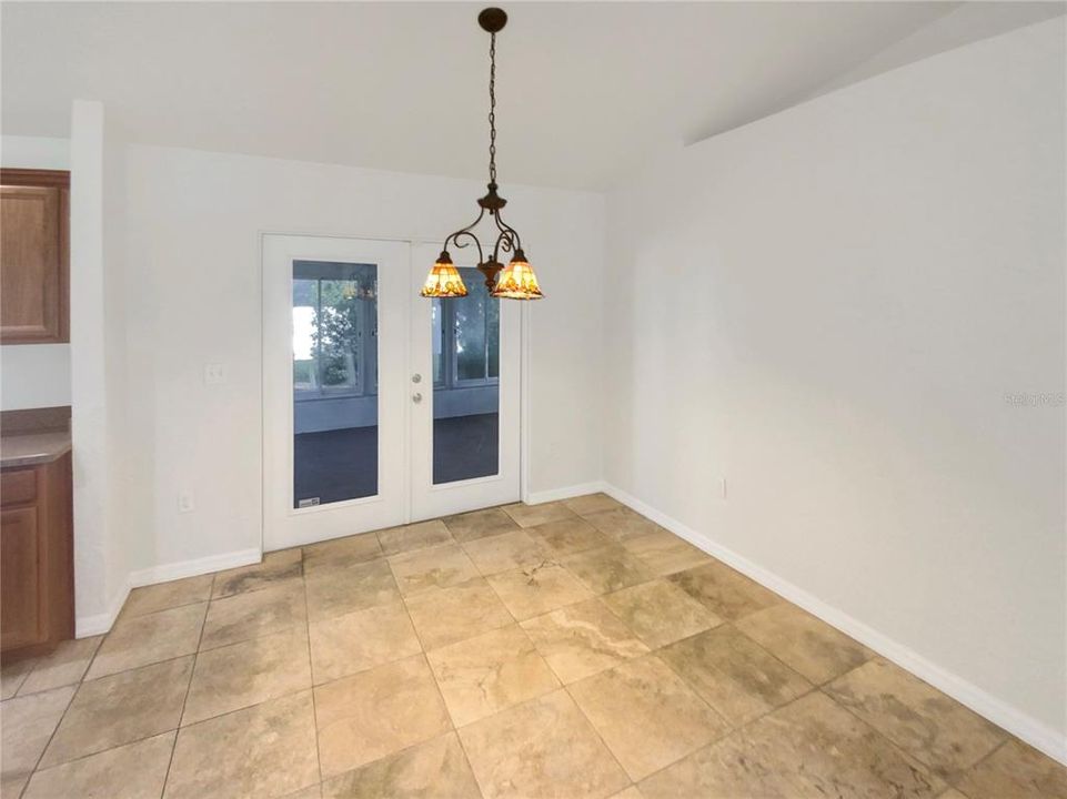 For Sale: $280,000 (3 beds, 2 baths, 1374 Square Feet)