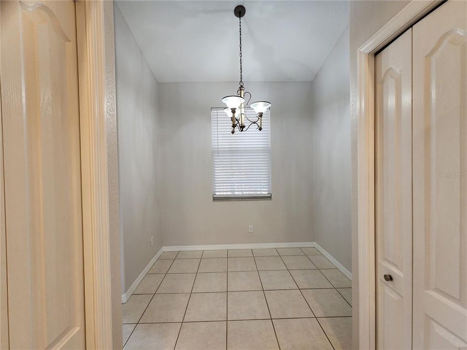 For Sale: $289,900 (2 beds, 2 baths, 1104 Square Feet)