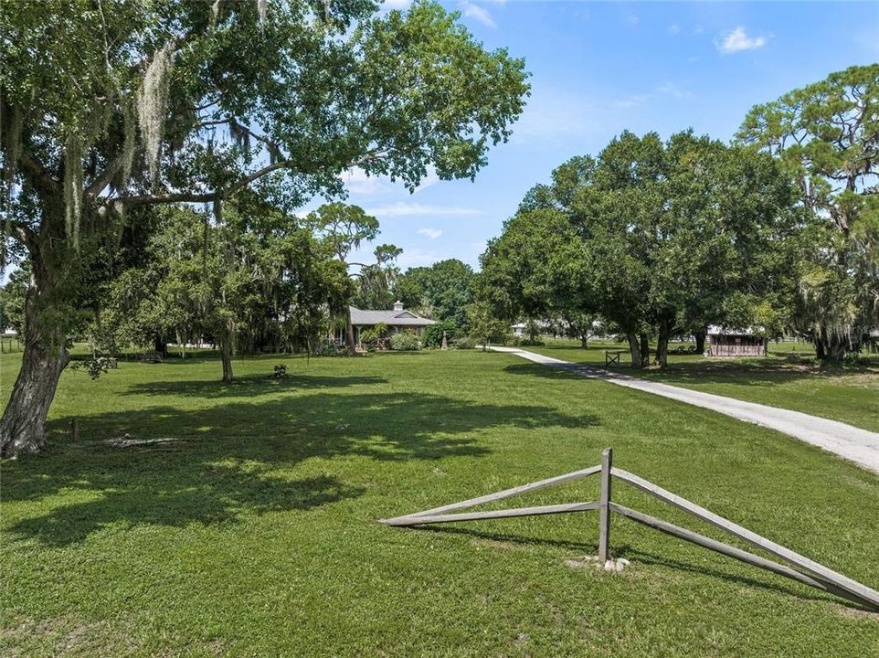 For Sale: $1,150,000 (3 beds, 2 baths, 2337 Square Feet)