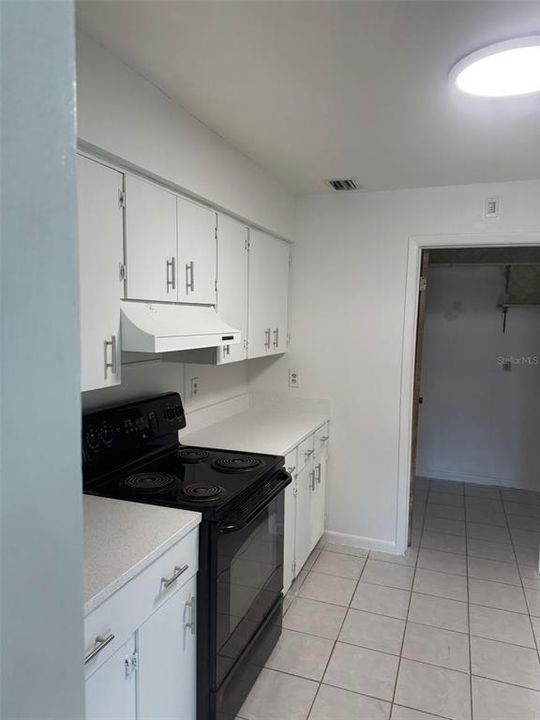 For Rent: $2,400 (3 beds, 1 baths, 1503 Square Feet)