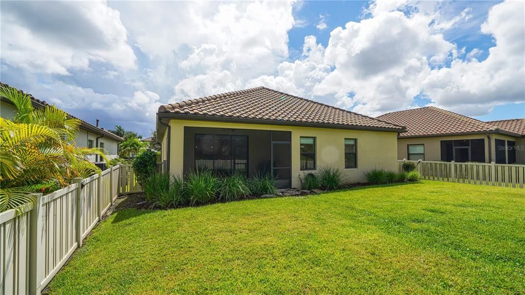 For Sale: $563,000 (3 beds, 2 baths, 1808 Square Feet)