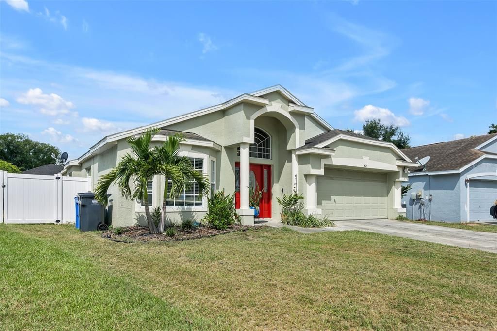 For Sale: $365,000 (4 beds, 2 baths, 2042 Square Feet)